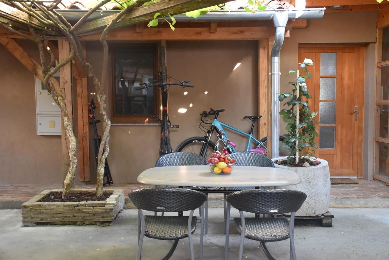 205 Dekani Extérieur photo